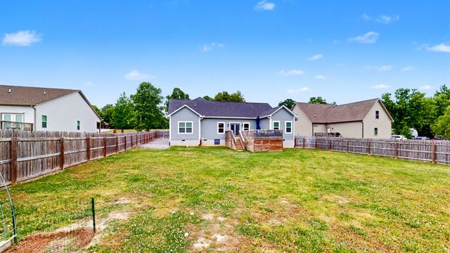 601 King Ridge Rd, Dowelltown, TN 37059