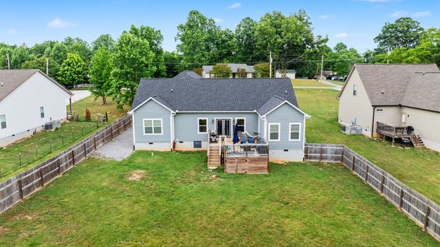 601 King Ridge Rd, Dowelltown, TN 37059
