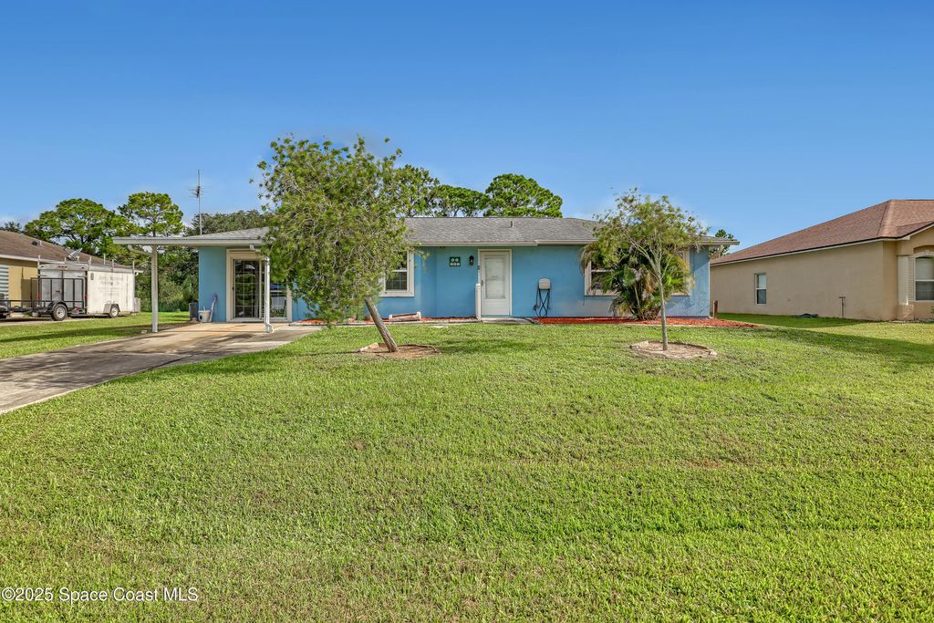 561 Belvedere Road NW, Palm Bay, FL 32907