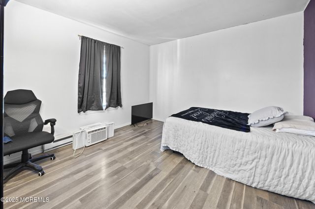 14 Georgetown Boulevard, Barnegat, NJ 08005