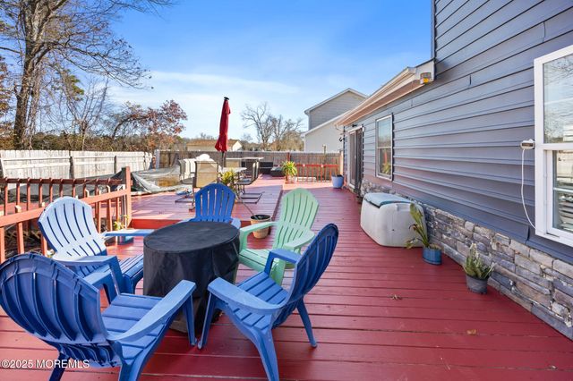 14 Georgetown Boulevard, Barnegat, NJ 08005