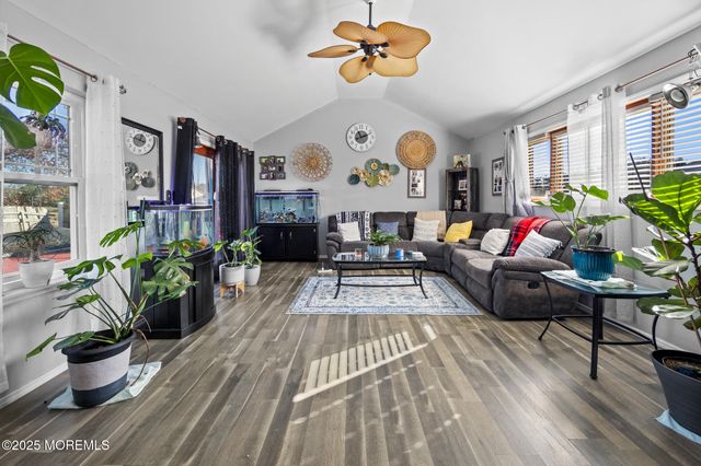 14 Georgetown Boulevard, Barnegat, NJ 08005