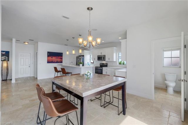 5012 SW 5th PL, Cape Coral, FL 33914