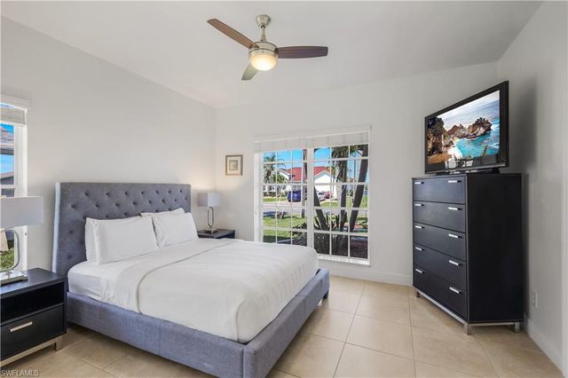 5012 SW 5th PL, Cape Coral, FL 33914