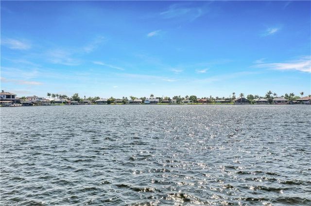 5012 SW 5th PL, Cape Coral, FL 33914