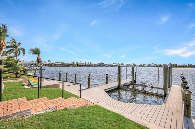 5012 SW 5th PL, Cape Coral, FL 33914