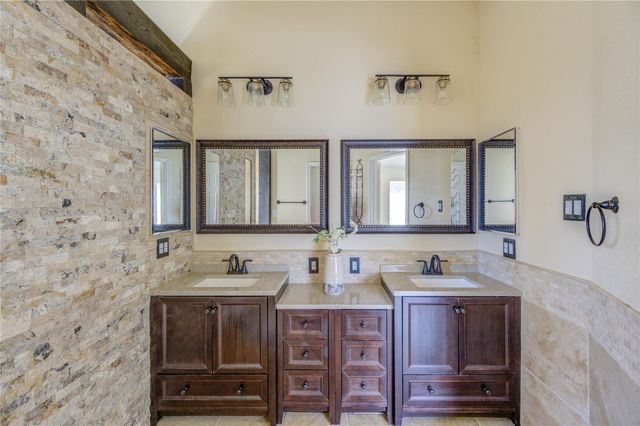 44 Atascadero Drive, Manvel, TX 77578