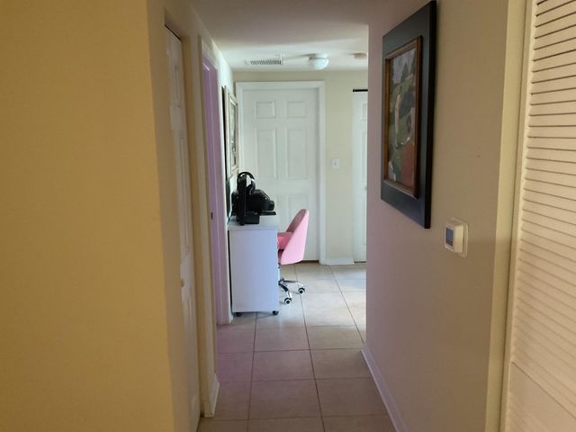 6505 Emerald Dunes Drive 204, West Palm Beach, FL 33411