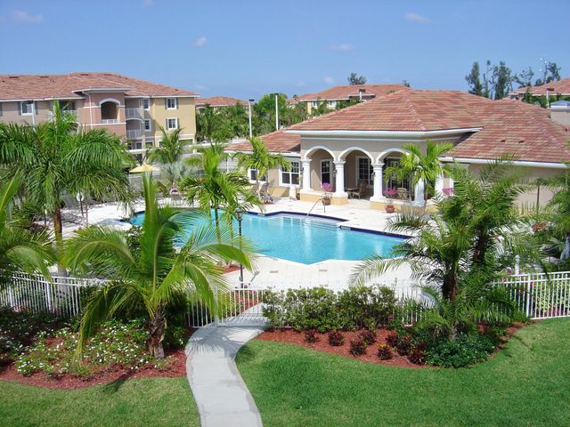 6505 Emerald Dunes Drive 204, West Palm Beach, FL 33411