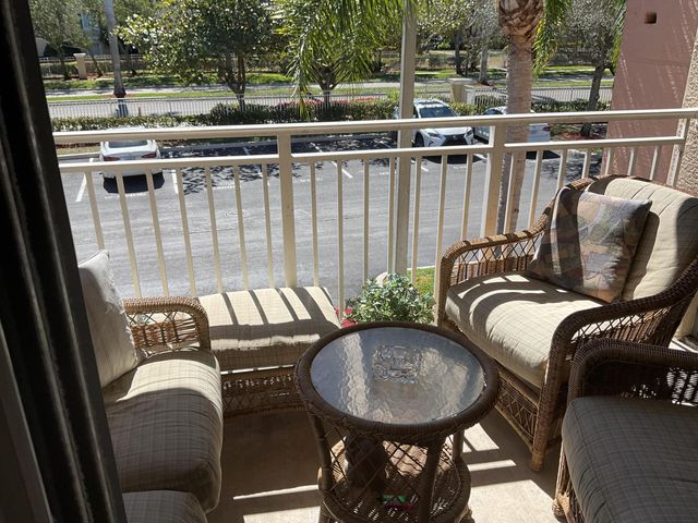 6505 Emerald Dunes Drive 204, West Palm Beach, FL 33411