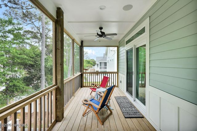214 NE 37th Street, Oak Island, NC 28465