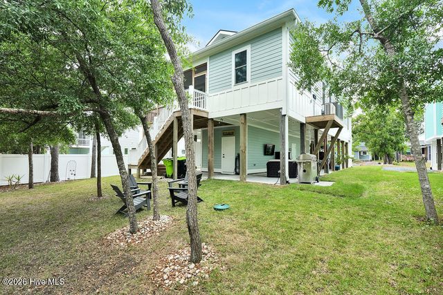 214 NE 37th Street, Oak Island, NC 28465