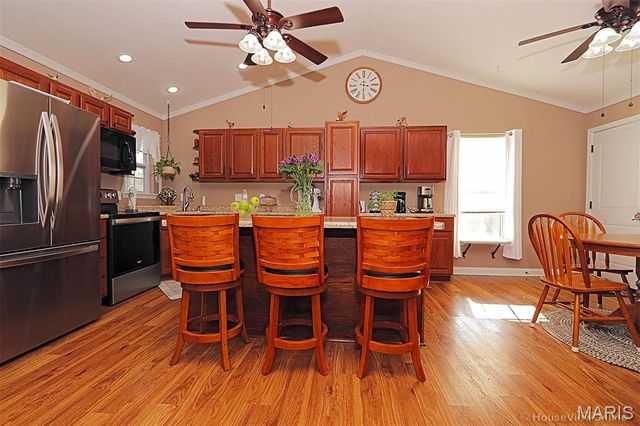 1442 Black Rock Lane, Farmington, MO 63640