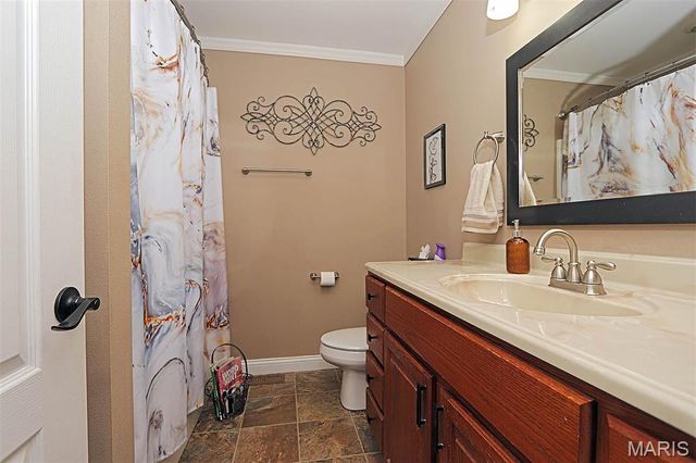 1442 Black Rock Lane, Farmington, MO 63640