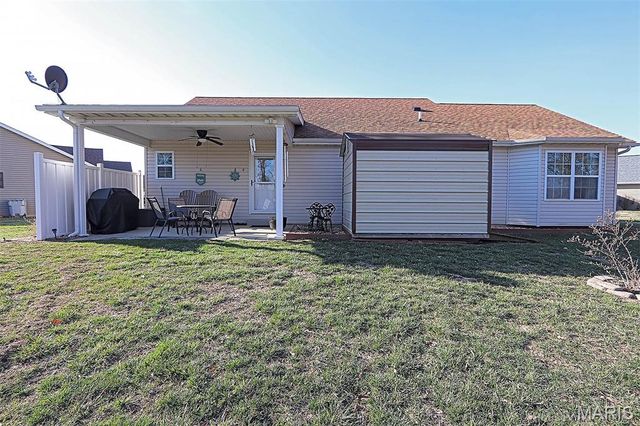 1442 Black Rock Lane, Farmington, MO 63640