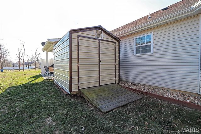 1442 Black Rock Lane, Farmington, MO 63640