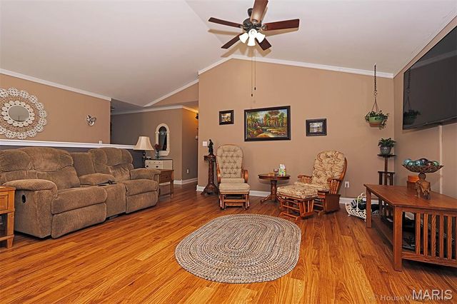 1442 Black Rock Lane, Farmington, MO 63640