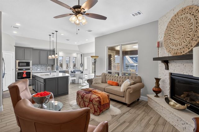 1236 Sylvia Street, Desoto, TX 75115