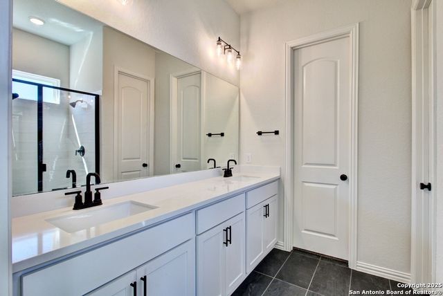 868 Farmhouse Trail, New Braunfels, TX 78130