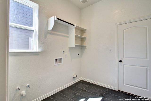 868 Farmhouse Trail, New Braunfels, TX 78130