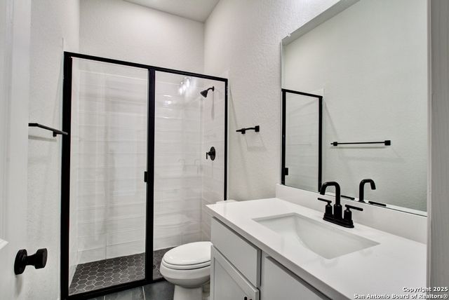 868 Farmhouse Trail, New Braunfels, TX 78130