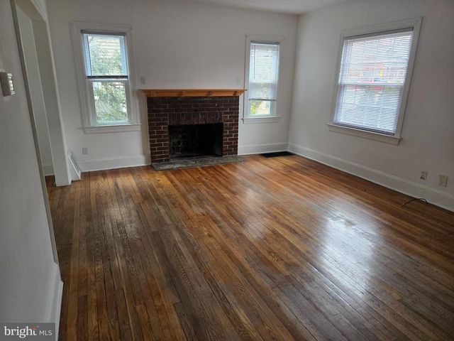 336 MILLER AVE, Hamilton, NJ 08610