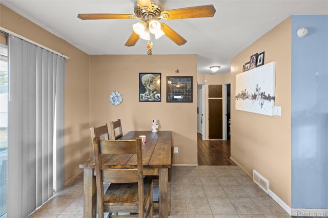 37092 Gilchrist Street, Westland, MI 48186