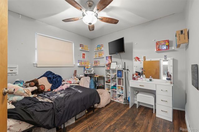 37092 Gilchrist Street, Westland, MI 48186