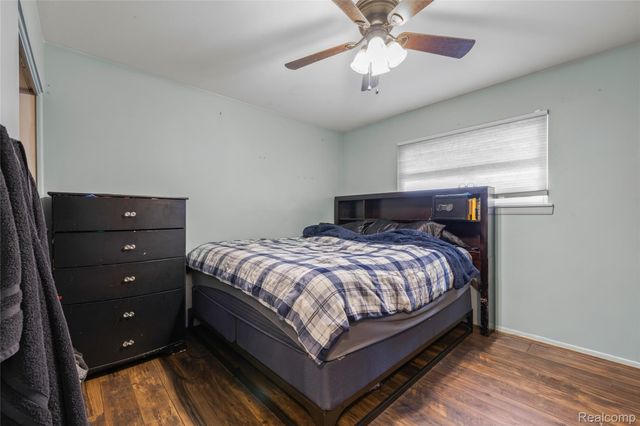 37092 Gilchrist Street, Westland, MI 48186