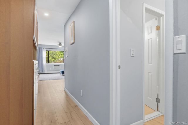 2261 Palmer Avenue 4L, New Rochelle, NY 10801