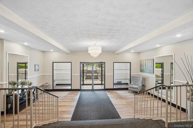 2261 Palmer Avenue 4L, New Rochelle, NY 10801