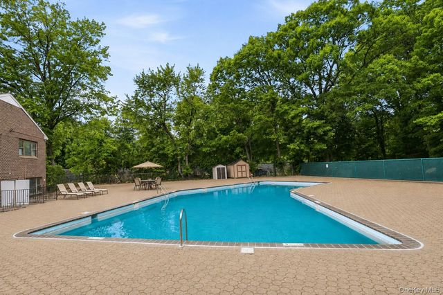 2261 Palmer Avenue 4L, New Rochelle, NY 10801