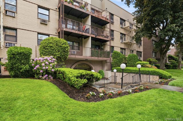 2261 Palmer Avenue 4L, New Rochelle, NY 10801