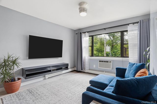 2261 Palmer Avenue 4L, New Rochelle, NY 10801