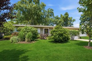 10162 Hiawatha Trail, Orland Park, IL 60462