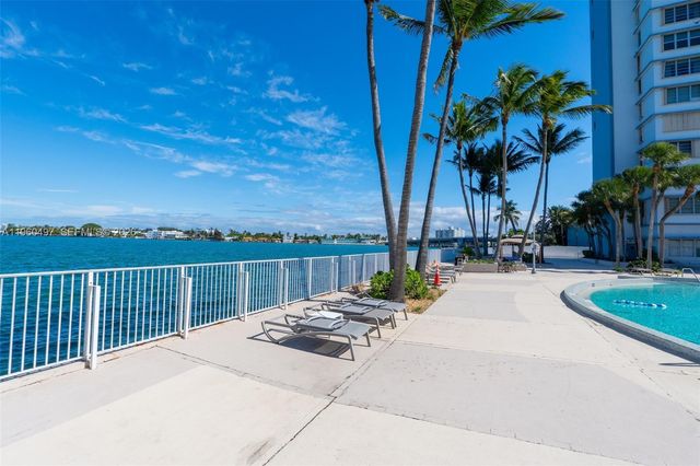 1865 79th St Cswy 11B, North Bay Village, FL 33141