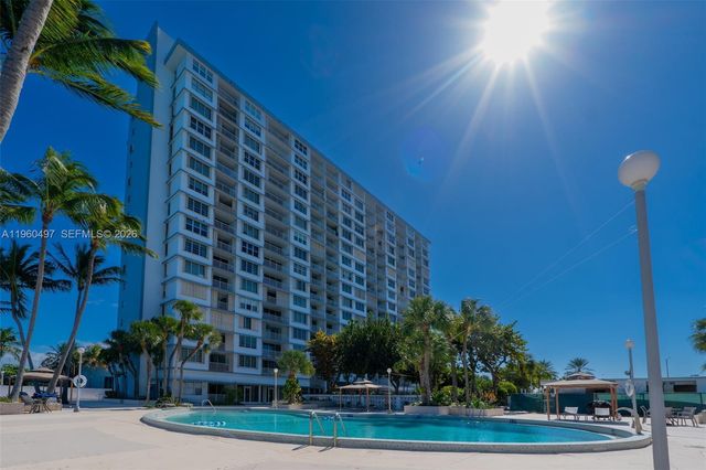 1865 79th St Cswy 11B, North Bay Village, FL 33141