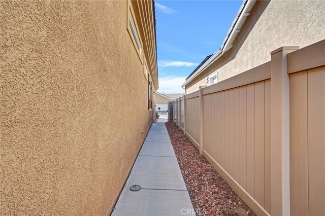 10788 Green Valley, Apple Valley, CA 92308