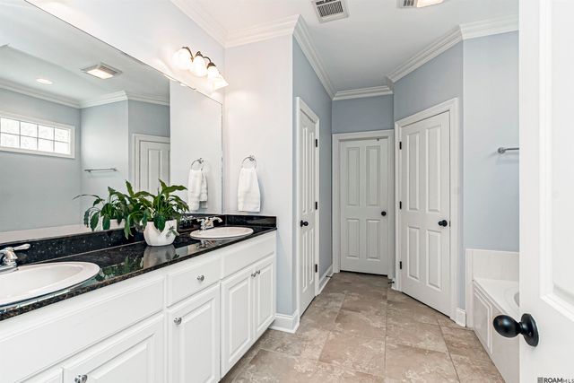 14344 Villa Grove Dr, Baton Rouge, LA 70810