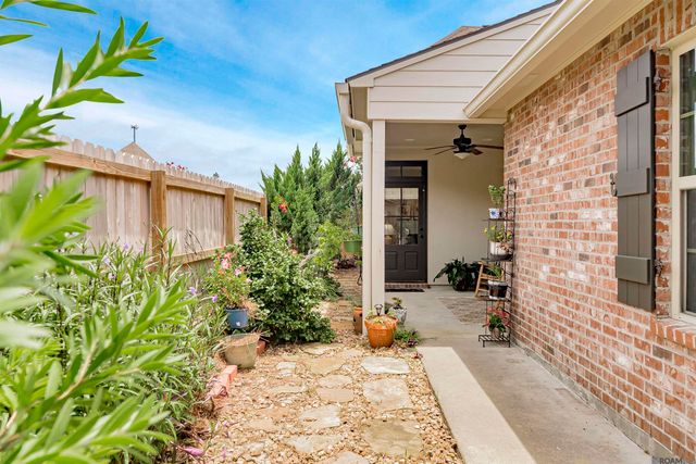 14344 Villa Grove Dr, Baton Rouge, LA 70810
