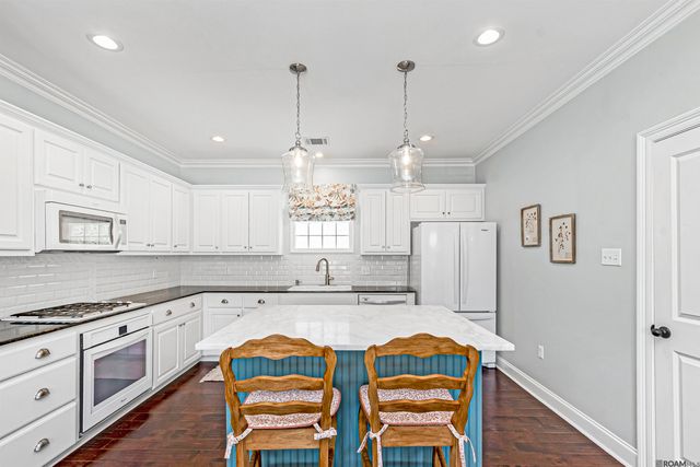 14344 Villa Grove Dr, Baton Rouge, LA 70810