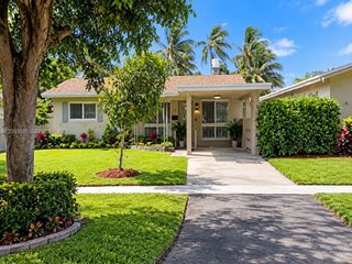 1405 NW 10th Street, Dania Beach, FL 33004