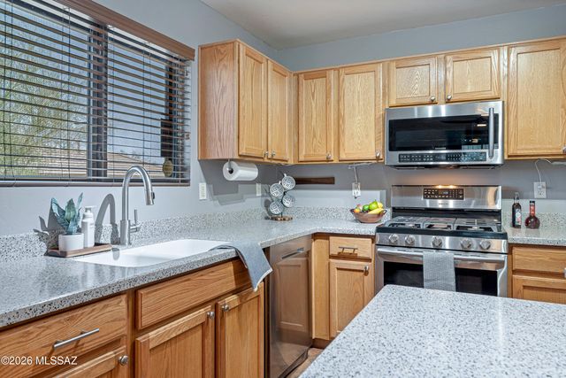 744 W Echo Mesa Drive, Green Valley, AZ 85614