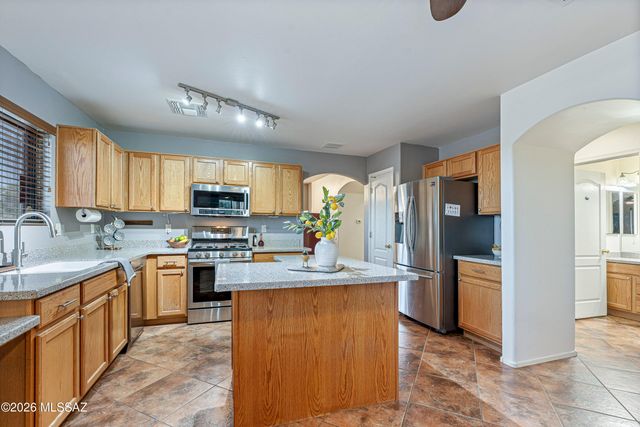 744 W Echo Mesa Drive, Green Valley, AZ 85614