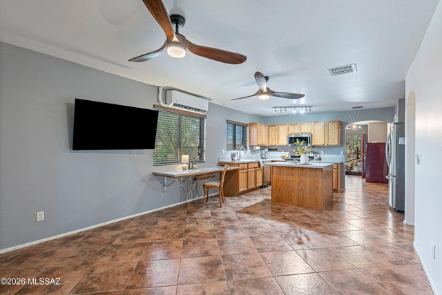 744 W Echo Mesa Drive, Green Valley, AZ 85614