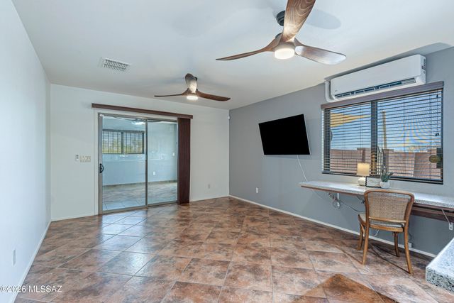 744 W Echo Mesa Drive, Green Valley, AZ 85614