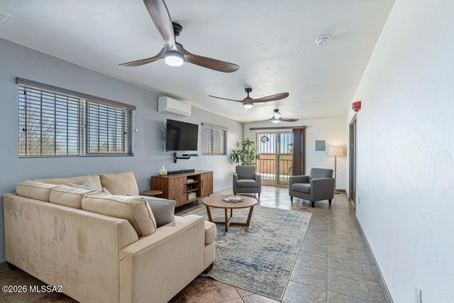 744 W Echo Mesa Drive, Green Valley, AZ 85614