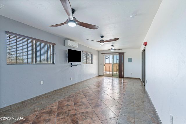 744 W Echo Mesa Drive, Green Valley, AZ 85614