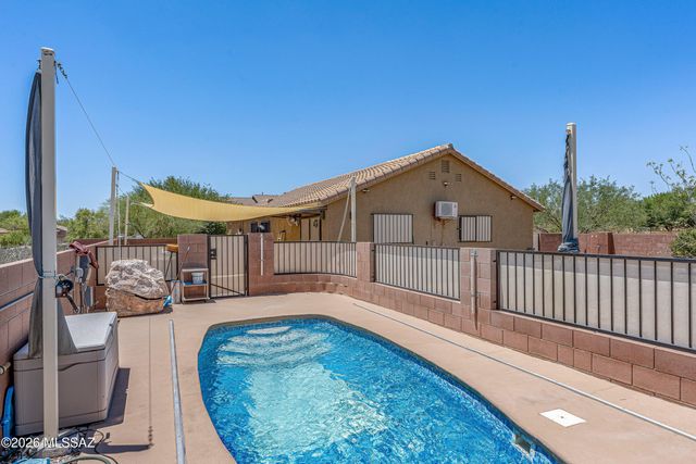 744 W Echo Mesa Drive, Green Valley, AZ 85614