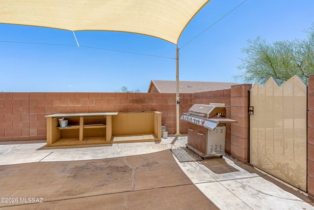 744 W Echo Mesa Drive, Green Valley, AZ 85614